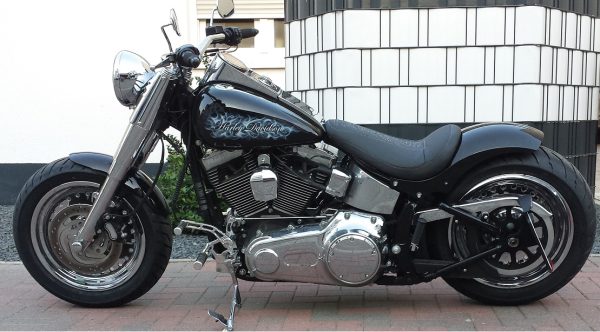 Harley Softail Smooth Kit ab 2008 für 200 Bereifung